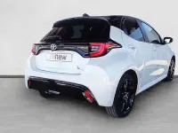 Usado Toyota Yaris Hybrid Business Edition 116 CV (85 kW) 2022 Blanco Berlina
