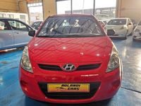Usado Hyundai i20 Comfort 75 HP (55 kW) 2011 Vermelho Citadino