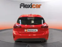 Usado Ford Focus ST-Line 125 CV (91 kW) 2022 Rojo Berlina