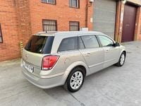 Usado Opel Astra Edition 110 CV (80 kW) 2009 Beige Familiar