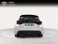Usado Toyota Yaris Active 116 CV (85 kW) 2025 Blanco Utilitario