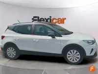 Usado Seat Arona Style 110 CV (80 kW) 2023 Blanco SUV