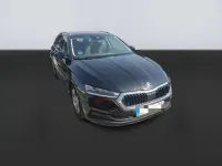 Usado Skoda Octavia Ambition 150 CV (110 kW) 2022 Negro Familiar