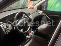 Usado Ford Focus Trend 100 CV (73 kW) 2002 Azul Berlina