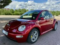 Usado VW New Beetle 102 CV (75 kW) 2003 Rojo Utilitario