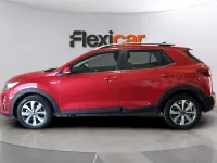 Usado Kia Stonic 101 CV (74 kW) 2024 Rojo SUV