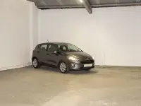 Usado Ford Fiesta Trend 85 CV (62 kW) 2019 Gris Utilitario