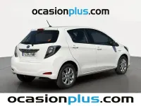 Usado Toyota Yaris Active 100 CV (73 kW) 2012 Blanco Utilitario