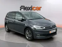 Usado VW Touran 150 CV (110 kW) 2024 Gris Monovolumen