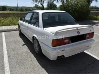 Usado BMW 318 136 CV (100 kW) 1990 Blanco Berlina