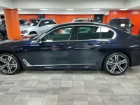Usado BMW 750 M Sport 449 CV (330 kW) 2016 Azul Berlina