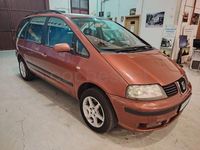 Usado Seat Alhambra Stella 90 CV (66 kW) 2001 Rojo Monovolumen
