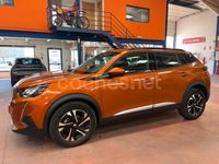 Usado Peugeot 2008 Allure 100 CV (73 kW) 2021 Naranja SUV