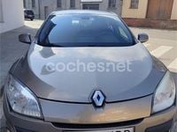 Usado Renault Mégane GrandTour Dynamique 110 CV (80 kW) 2010 Marrón Familiar
