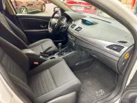 Usado Renault Mégane IV Bose Edition 130 CV (95 kW) 2016 Blanco Berlina