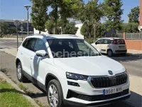 Usado Skoda Karoq Selection 150 CV (110 kW) 2024 Blanco SUV