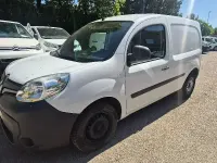 Usado Renault Kangoo 80 CV (58 kW) 2021 Blanco Monovolumen