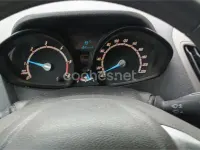 Usado Ford Tourneo Courier Ambiente 75 CV (55 kW) 2015 Azul Monovolumen