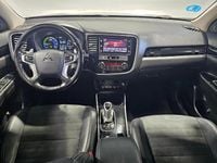 Usado Mitsubishi Outlander P-HEV Motion 224 CV (164 kW) 2018 Gris SUV