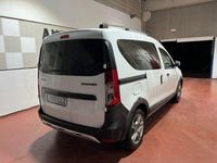 Usado Dacia Dokker Essentiel 95 HP (69 kW) 2020 Branco Monovolume