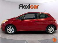 Usado Peugeot 208 Access 82 CV (60 kW) 2016 Rojo Utilitario