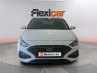 Usado Hyundai i30 120 CV (88 kW) 2021 Blanco Berlina