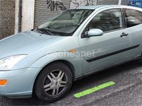 Usado Ford Focus Trend 100 CV (73 kW) 2001 Azul Berlina