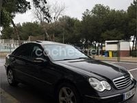 Usado Mercedes C220 Avantgarde 143 HP (105 kW) 2005 Preto Sedan