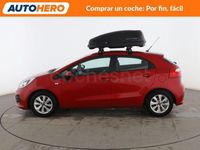 Usado Kia Rio 85 CV (62 kW) 2017 Rojo Berlina