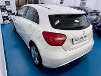 Usado Mercedes A180 Urban 109 CV (80 kW) 2013 Blanco Berlina