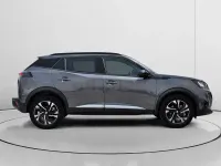 Usado Peugeot 2008 Allure 110 CV (80 kW) 2021 Gris / plata SUV