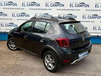 Usado Dacia Sandero Essentiel 101 CV (74 kW) 2020 Gris Utilitario