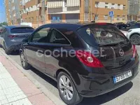 Usado Opel Corsa Selective 95 CV (69 kW) 2012 Negro Utilitario