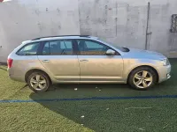 Usado Skoda Octavia Ambition 110 CV (80 kW) 2016 Gris / plata Familiar