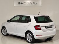 Usado Skoda Fabia Ambition 95 CV (69 kW) 2021 Blanco