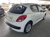 Usado Peugeot 207 Active 75 CV (55 kW) 2013 Blanco Utilitario