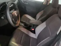 Usado Toyota Auris Hybrid Business Edition 136 CV (100 kW) 2016 Gris Utilitario