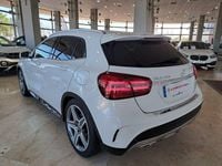 Usado Mercedes GLA180 122 CV (89 kW) 2019 Blanco SUV