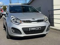 Usado Kia Rio 86 CV (63 kW) 2011 Gris Utilitario