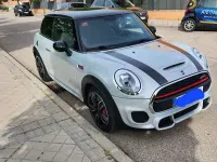 Usado Mini John Cooper Works 231 CV (169 kW) 2017 Gris Utilitario