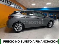Usado Opel Astra Selective 110 CV (80 kW) 2019 Gris / plata Berlina