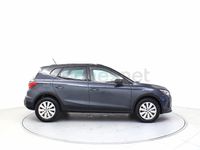 Usado Seat Arona FR 110 CV (80 kW) 2022 Gris / plata SUV