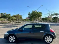 Usado Renault Mégane II Expression 105 CV (77 kW) 2008 Negro Berlina
