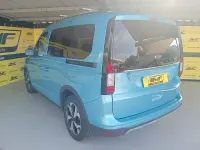 Usado Ford Tourneo Connect Active 102 CV (75 kW) 2023 Azul Monovolumen