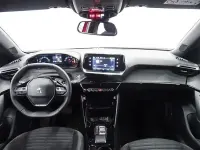 Usado Peugeot e-2008 Active 100 kW (136 CV) 2022 Rojo SUV
