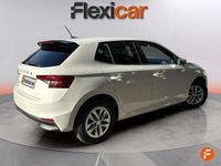 Usado Skoda Fabia Selection 95 CV (69 kW) 2024 Blanco Berlina