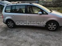 Begagnad VW Touran 105 HK (77 kW) 2006 Grå Minibuss