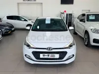 Usado Hyundai i20 84 CV (61 kW) 2017 Blanco Berlina