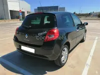 Usado Renault Clio II Rip Curl 75 CV (55 kW) 2008 Negro Berlina