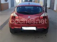 Usado Renault Mégane III Business 95 CV (69 kW) 2015 Rojo Berlina